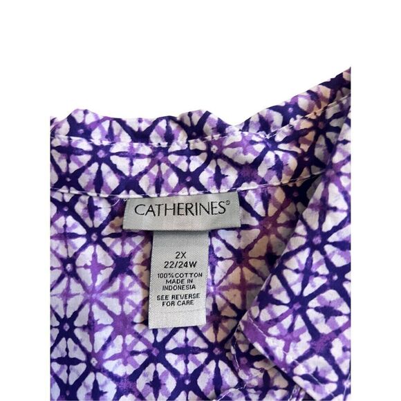Catherines. ￼ Purple and white geometrical pattern button down  ￼ three-quarter - Picture 8 of 11
